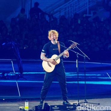 Lirik Lagu Azizam - Ed Sheeran