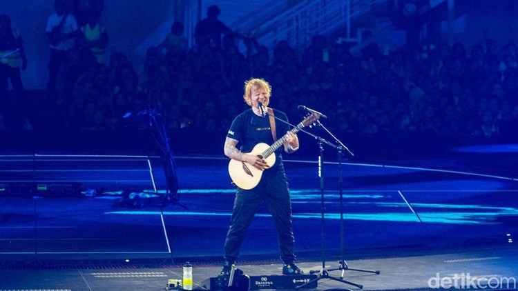 Ed Sheeran Sukses Hentak Jakarta