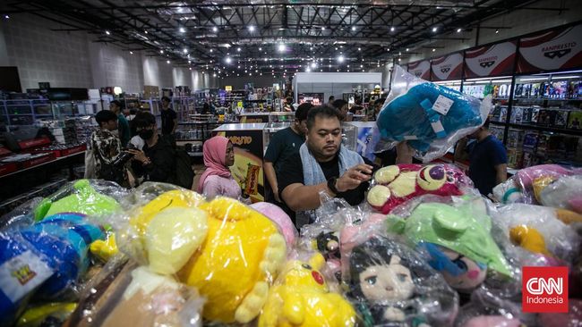 Fenomena kidulting membuat banyak orang dewasa bermain dan mengoleksi mainan. Bukan sekadar nostalgia, tapi jadi bentuk self-care mereka.