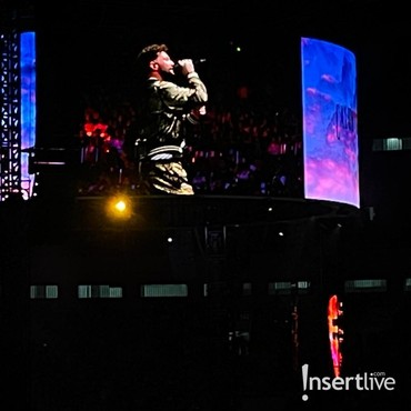 Buka Konser Ed Sheeran lewat 'Lighthouse', Calum Scott: Apa Kabar Jakarta?