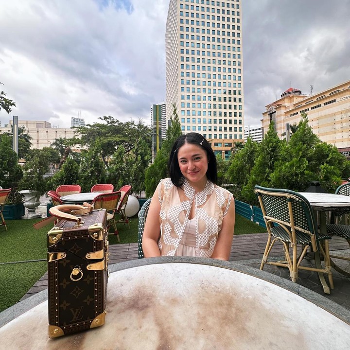 <p>Tak hanya itu, netizen pun menilai jika aura Caca kini lebih fresh, Bunda. "Vibesnya kek balik caca yg duluuu <em>fresh</em> bangett," ujar akun @alia*****.(Foto: Instagram @marshanda99) <br /><br /><br /></p>