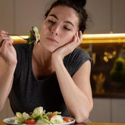 Mengenal Cibophobia, Ketakutan Orang Dewasa pada Makanan