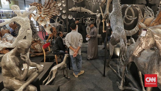FOTO: Menelisik Mebel Khas Indonesia di Pameran IFEX 2024
