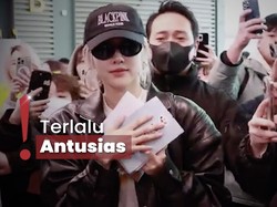 Respons BLINK saat Rose BLACKPINK Lihat Fans Jatuh di Depan Matanya