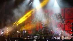 Perpisahan Manis SUM 41 dengan Fans Indonesia Sebelum Bubar, Deryck Whibley: So Long Goodbye