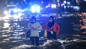 Update Banjir Jakarta: 5 Jalan dan 43 RT Terendam