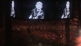 Ed Sheeran dan Pembuktian Konser Paket Lengkap Skala Stadion di JIS