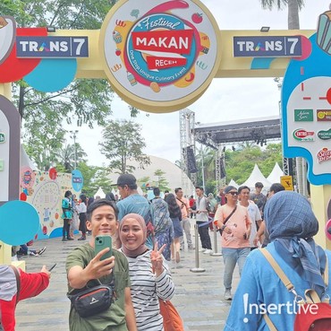Hari Terakhir, Pencinta Kuliner Serbu Makanan Viral di Festival Makan Receh