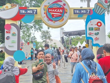 Hari Terakhir, Pencinta Kuliner Serbu Makanan Viral di Festival Makan Receh