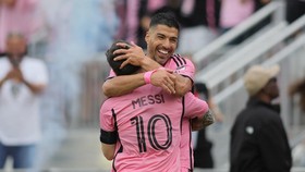 Luis Suarez Cetak 2 Gol 2 Assist, Bantu Messi Cetak Gol Sundulan
