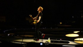 Usai Coldplay-Twice, Ed Sheeran Juga Pakai Visa Musisi Konser di RI