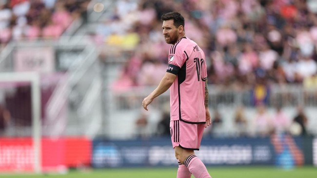 Lionel Messi dilaporkan akan kembali bermain bersama Inter Miami saat melawan Colorado Rapids pada pekan ketujuh MLS, Minggu (7/4) pagi waktu Indonesia.