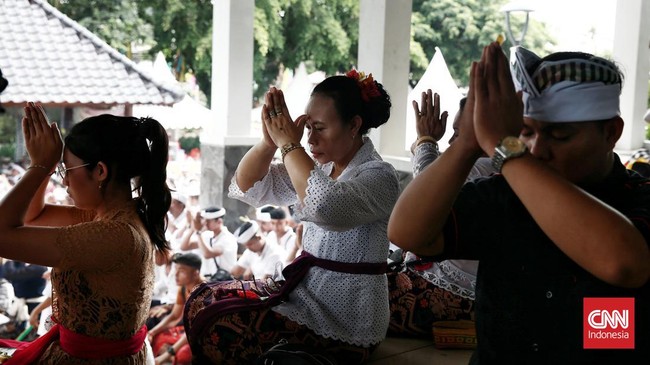 Keputusan mematikan layanan data seluler ini merupakan kebijakan yang setiap tahunnya dilakukan oleh Pemerintah Provinsi Bali ketika Nyepi.