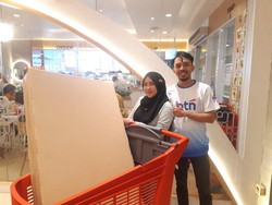 Senangnya Warga Salemba, Beli TV di Transmart Full Day Sale Hemat Rp 1,5 Juta