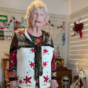 Mengenal Betsy, Nenek 91 Tahun yang Populer Jadi 