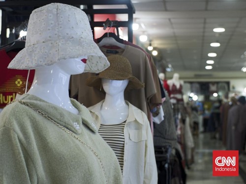 Pembeli Baju 'Lenyap', Daster hingga Kemeja Cuma Jadi Hiasan Toko