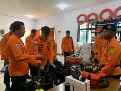 Cek Kelengkapan Peralatan, Kabasarnas Akan Tambah Kapal Operasi di Medan