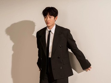 Lee Jung Ha Akan Wajib Militer di Korps Marinir