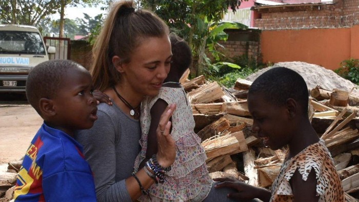 Kisah Inspiratif Maria, Perempuan Spanyol Rela Pindah ke Uganda Jadi Ibu Asuh 32 Anak