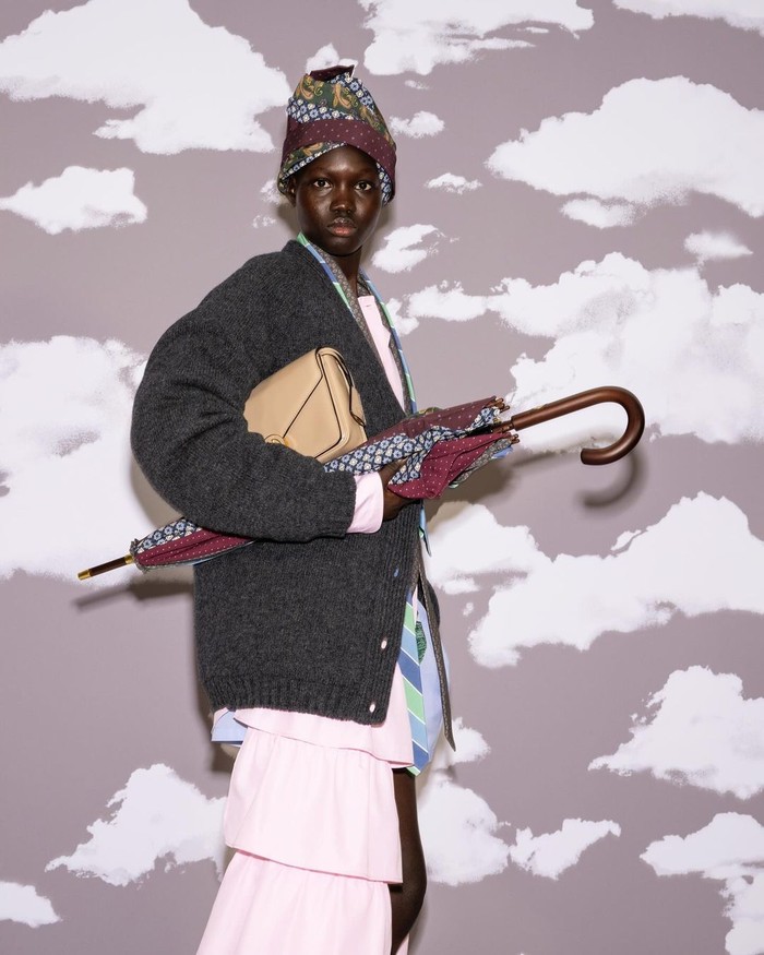 Moschino Fall/Winter 2024 5 Fakta Menarik Fashion Show Moschino Fall/Winter 2024