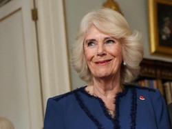 Rayakan Amal Sastra, Ratu Camilla Ingatkan Pentingnya Membaca untuk Kesehatan