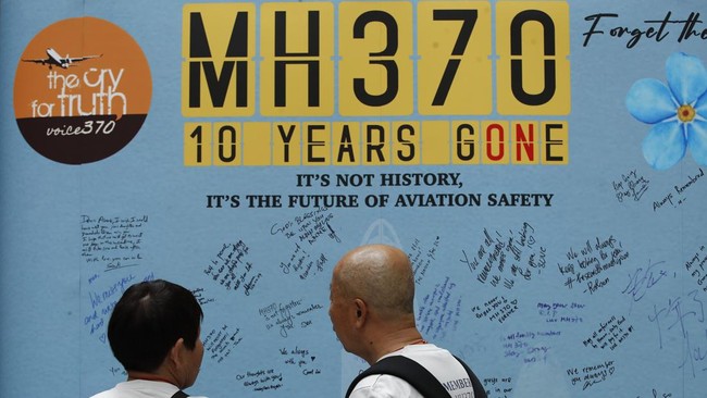 FOTO: Asa Keluarga Korban Usai 1 Dekade Tragedi MH370 Hilang Misterius