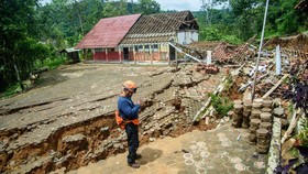 Tanah Bergerak di Trenggalek: 7 Rumah Rusak, Puluhan Warga Mengungsi