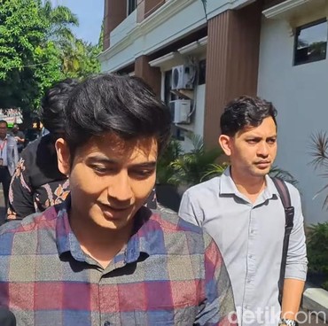 Teuku Ryan Boyong Ayah dari Aceh untuk Beri Kesaksian di Sidang Perceraian
