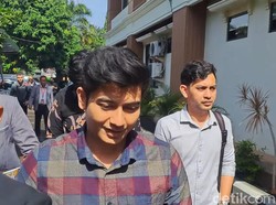 Teuku Ryan Hadiri Langsung Sidang Lanjutan Cerai dengan Ria Ricis