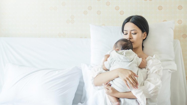 7 Hal Jarang Diketahui Orang Tua Baru, Salah Satunya Newborn Bisa Overstimulasi