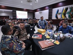 Pj Wali Kota Batu Serahkan LKPD 2023 yang Belum Diaudit kepada BPK RI
