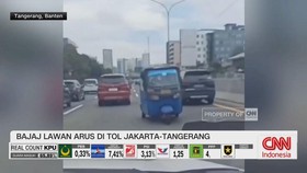 VIDEO: Terekam Bajaj Lawan Arus Di Tol Jakarta-Tangerang