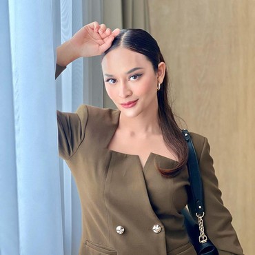 Cerita Presenter Dazen Vrilla Jadi Korban Scam Tiket Konser Taylor Swift