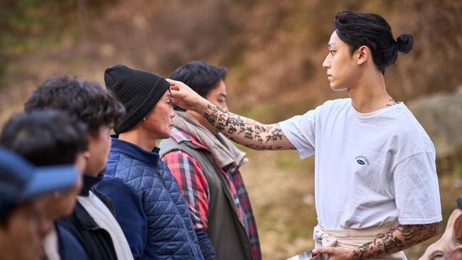 Exhuma dalam waktu dekat bakal geser capaian Parasite di box office Indonesia sebagai film Korea terlaris.