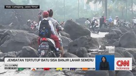 VIDEO: Sebuah Jembatan Tertutup Batu Sisa Banjir Lahar Semer