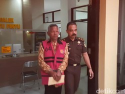 Kades dan Perangkat Desa di Trenggalek Ditahan Diduga Korupsi Rp 156 Juta