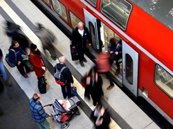 Jerman Pangkas Pajak Pekerja, Tapi Izin Sakit Diperketat