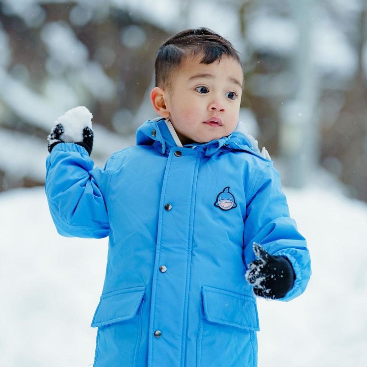 <p>Rafathar dan Rayyanza sendiri memiliki perbedaan usia sekitar 6 tahun, Bunda. Meski begitu, keduanya tetap kompak dan harmonis. (Foto: Instagram: @raffinagita1717)</p>
