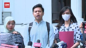 VIDEO: Datangi Setneg, Kontras Minta Kejelasan Pangkat Prabowo