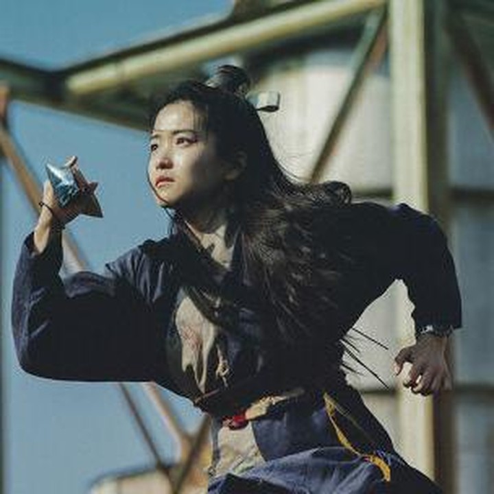 <p>1. Kim Tae Ri adalah salah satu wajah yang paling sering dijumpai di film layar lebar Korea beberapa tahun belakangan ini. Sejak debutnya pada tahun 2016, Kim Tae Ri sudah diundang ke Cannes Film Festival. (Foto: CJ ENM)</p>