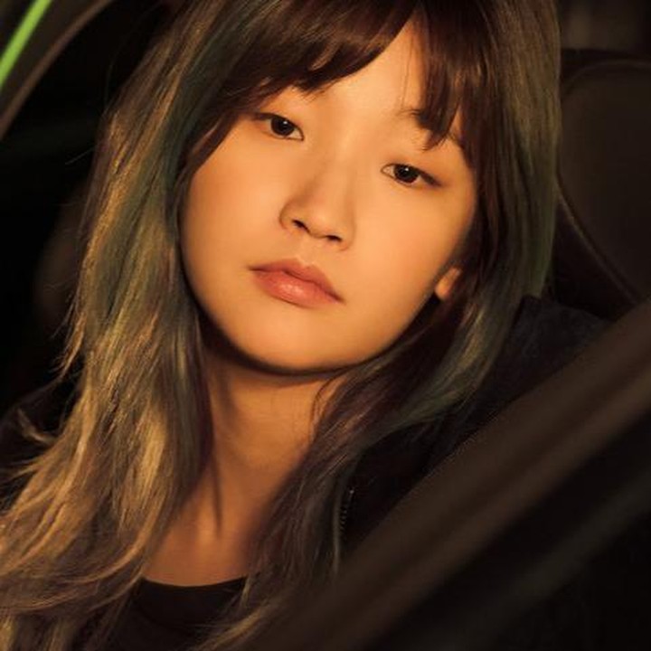 <p>8. Park So Dam hingga kini telah membintangi total 19 film yang semuanya terkenal. Main film sambil belajar dari senior, ia kerap berakting bareng aktor Chungmoro seperti Song Kang Ho, Kim Yun Seok, hingga Sol Kyung Gu. (Foto: Next Entertainment World)</p>