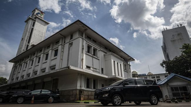 Gedung Perwira di kompleks kantor pusat lama Pertamina merupakan bangunan cagar budaya. Simak sejarahnya berikut ini.