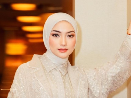5 Potret Stylish Artis Citra Kirana Pakai Gamis hingga Rok Tule, Ide untuk Baju Lebaran