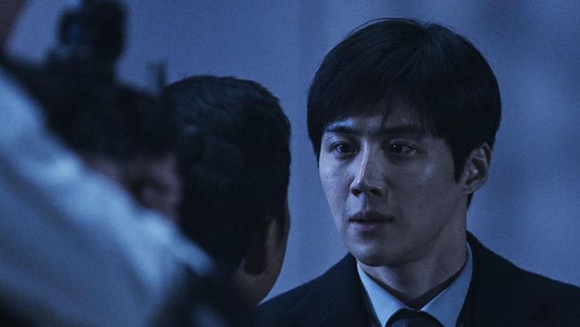 Berikut rekomendasi 5 judul dan sinopsis drama Korea terbaru tayang Agustus 2024, seperti The Tyrant dan Love Next Door.