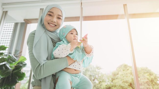 Berapa Lama Menyusui Bayi Menurut Islam, Ketahui Hukumnya Bun