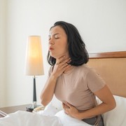 Sedang Radang Tenggorokan? Hindari Dulu 5 Makanan dan Minuman Ini