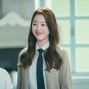 Tampil sebagai 'Villain' dengan Image Polos di Drakor Pyramid Game, Jang Da Ah Sukses Curi Perhatian!