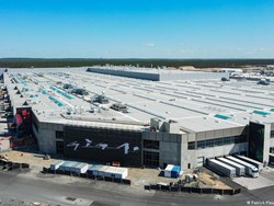 Ekstremis Kiri Akui Sabotase Pabrik Tesla di Jerman