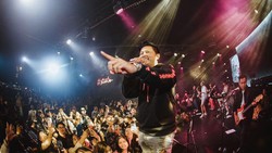 12 Lirik Lagu Jawa Viral yang Dipopulerkan Denny Caknan