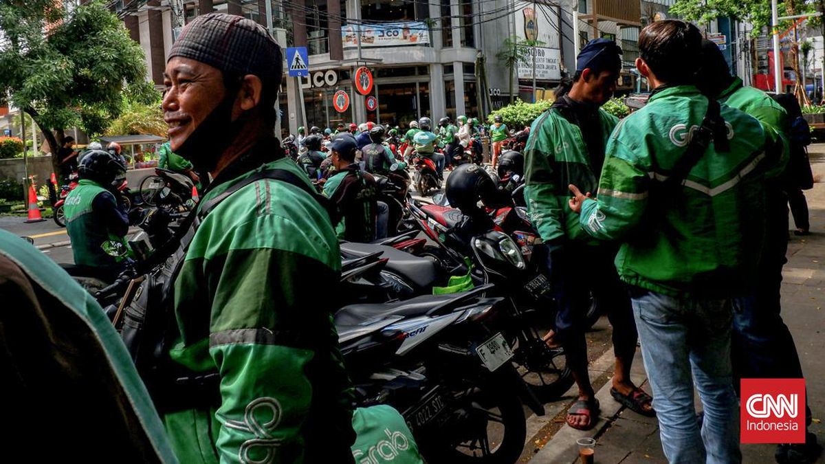 Grab, GoTo Cs Bantah Kenakan Biaya Aplikasi di Atas 20 Persen ke Ojol